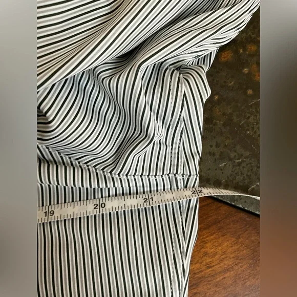 Rhone Commuter Shirt - Picture 9 of 11